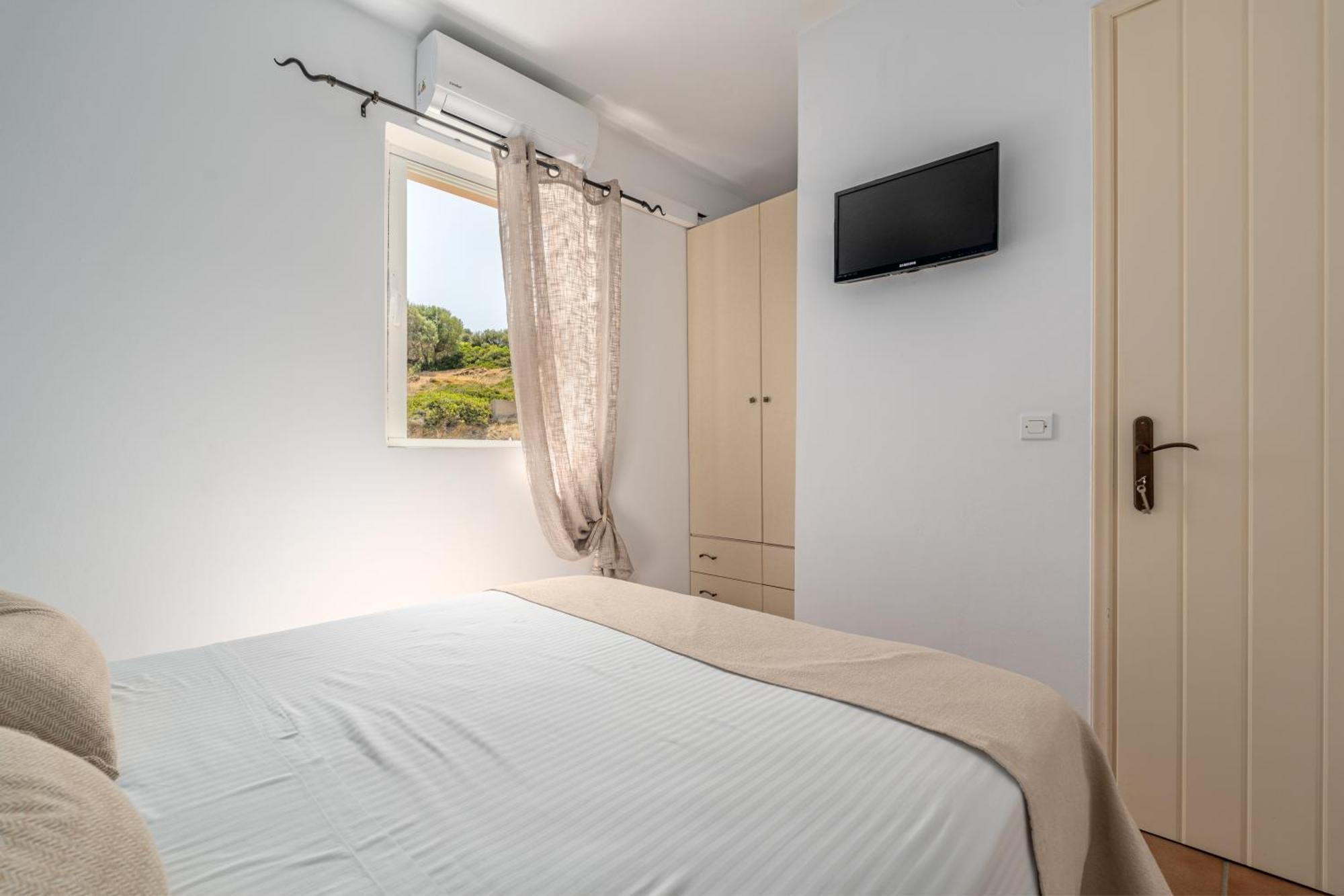 Niovi Seaview Apartments 阿约伊阿波斯托洛伊 外观 照片
